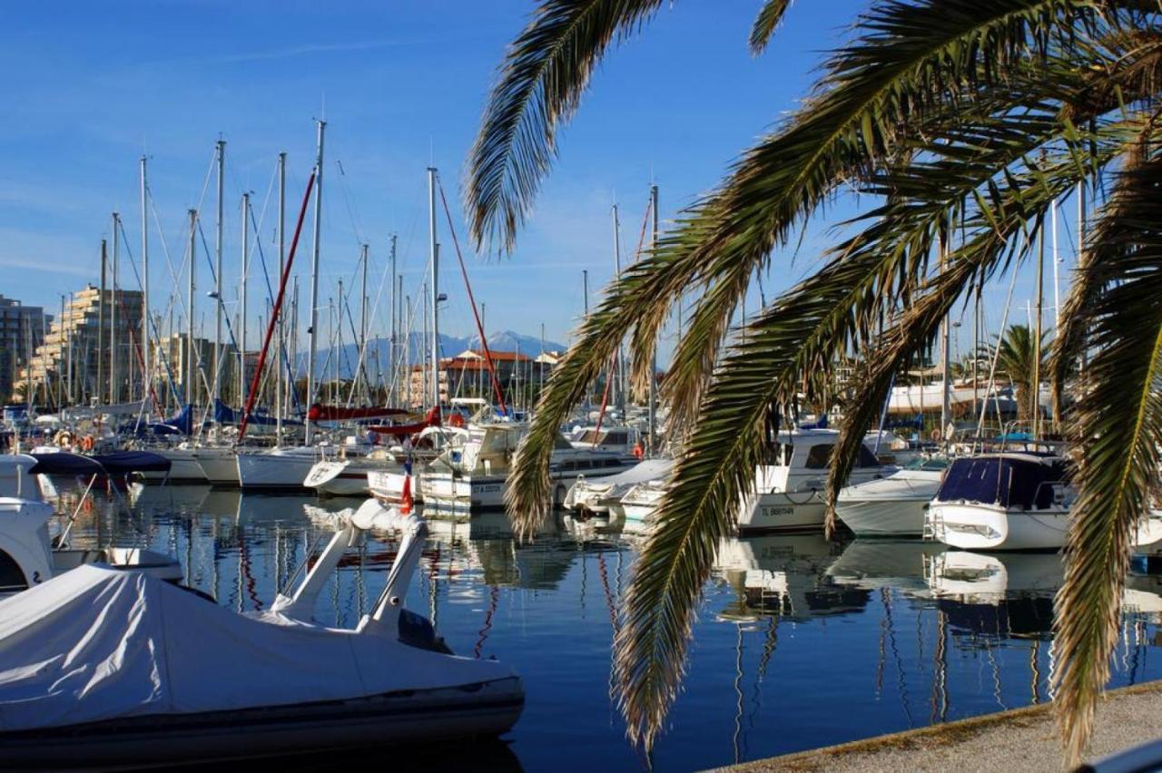 Voilier A Quai Au Calme Canet-en-Roussillon Exterior photo