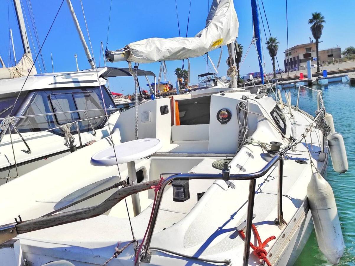 Voilier A Quai Au Calme Canet-en-Roussillon Exterior photo